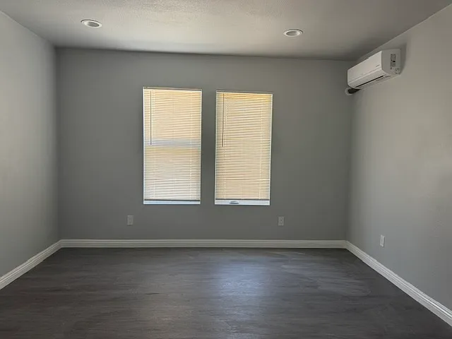 13022 Oak St — Photo 6