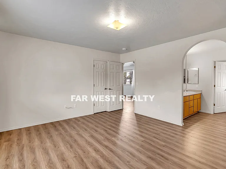 4945 N Harlequin Dr — Photo 10