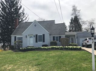 42 Circle Dr, Beaver, PA 15009