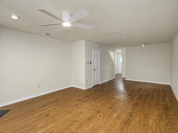 4th image of 1404 Norwalk Ln APT 206