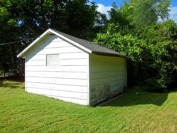 5th image of 27 Griffin Dr