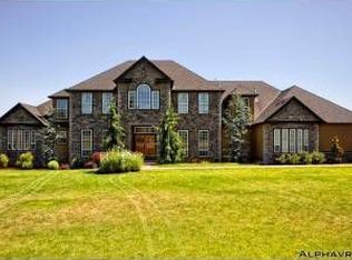 21300 S Meadowridge Ct, Oregon City, OR 97045