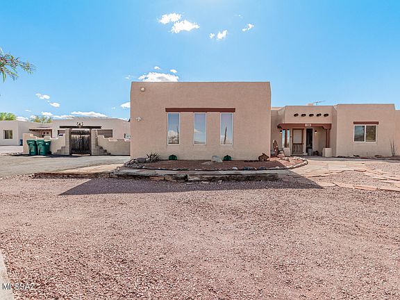 2nd image of 3140 E Cardenas Dr