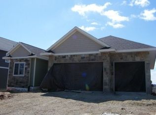 1223 Scenic Ridge Dr, Verona, WI 53593