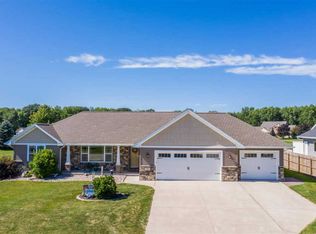 179 Whimbrel Ct, Pulaski, WI 54162