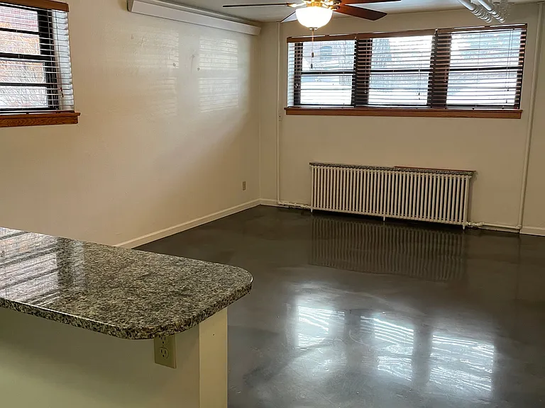 Virginia Apartments — Photo 31