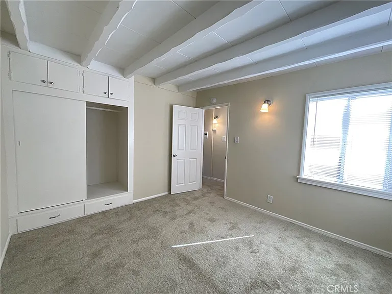 205 1/2 Acacia Ave — Photo 11
