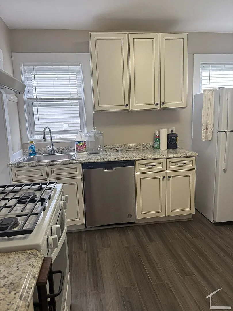 32 Matchett St — Photo 1
