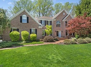 22 Cowie Rd, Chester, NJ 07930