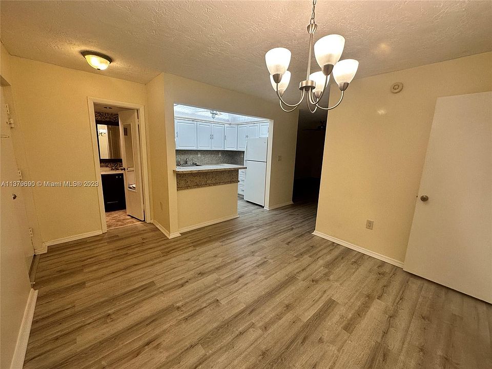 1st image of 7300 NW 17th St APT 220