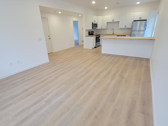 3rd image of 91 Prince St #2