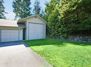 6974 Barnard Way NW, Bremerton, WA 98312
