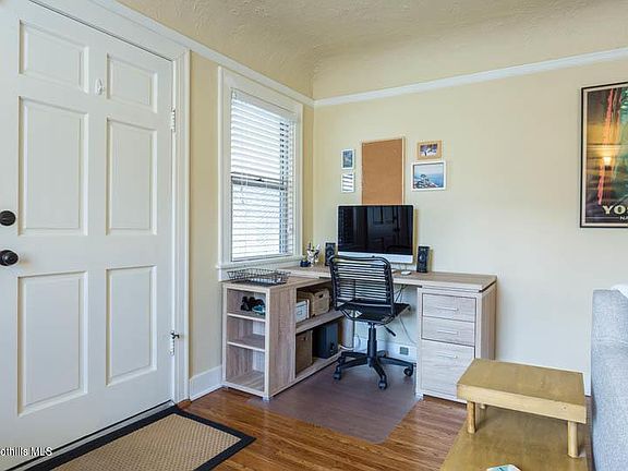 4th image of 2522 La Venezia Ct