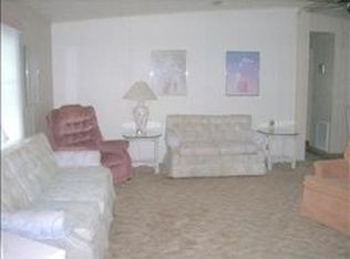 2454 Fairbluff Rd, Zellwood, FL 32798