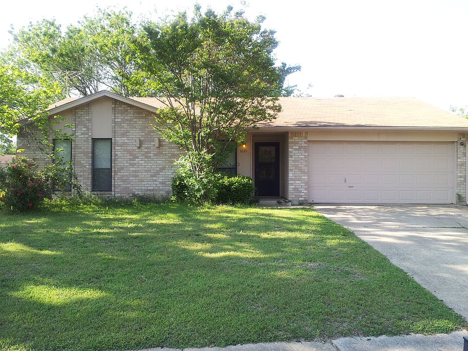 1st image of 1621 Chapman Dr