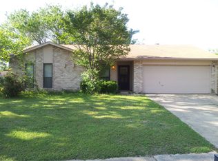 1621 Chapman Dr, Mesquite, TX 75149