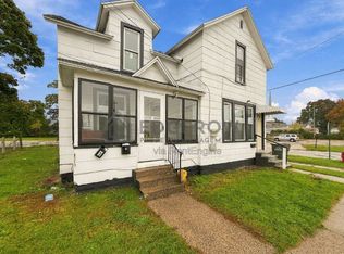 1144 1st St #2, Muskegon, MI 49440