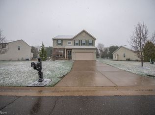 7674 Knollridge Ave NE, Canton, OH 44721