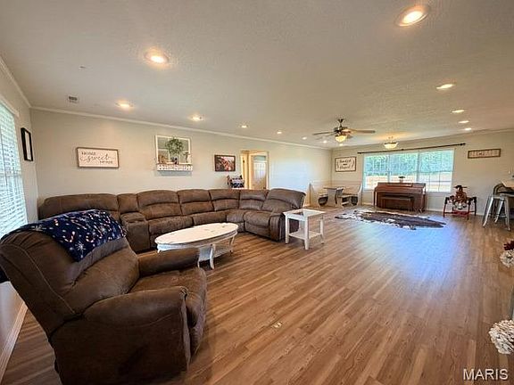 2nd image of 431 County Road 618