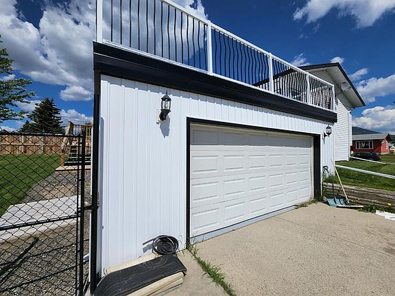 3rd image of 11530 NE Manning Cres