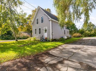 24 Georges St, Thomaston, ME 04861