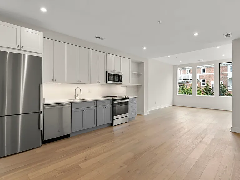 3016 Dumbarton St NW #401 — Photo 14