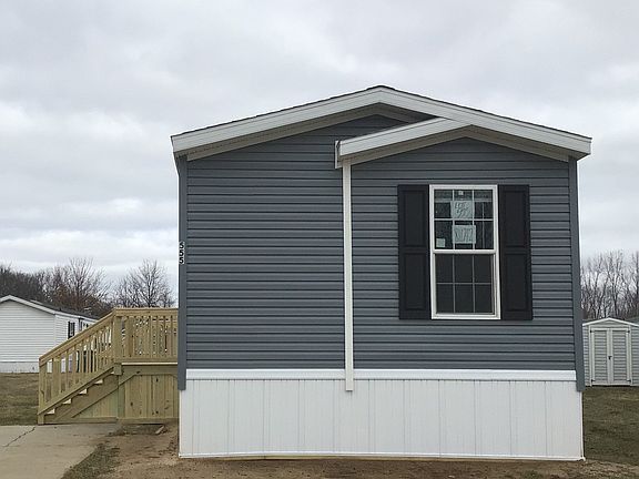 2nd image of 555 Brookside Mnr #555