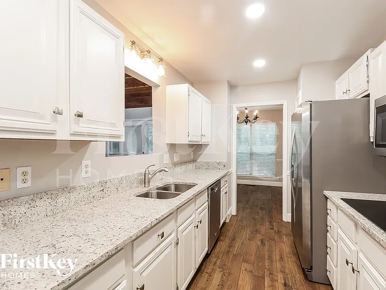 7815 Pinetuck Ln — Photo 9