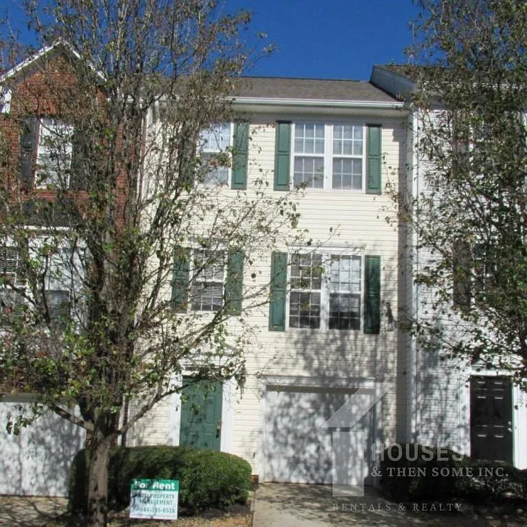 304 Canewood Pl. — Photo 1