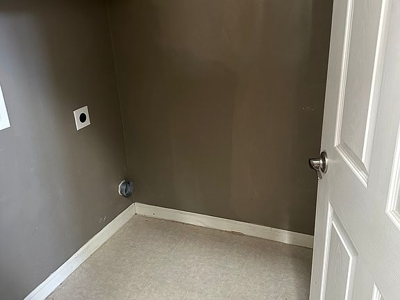 4th image of 403 Lucca Dr