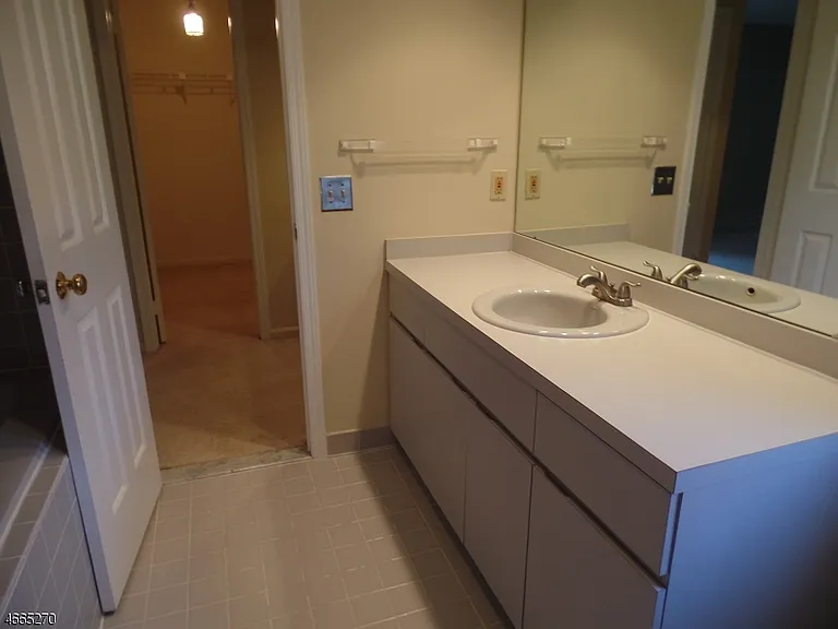 85 Village Dr — Photo 18