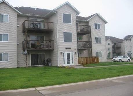 Exterior-Condo on top floor with nice deck!