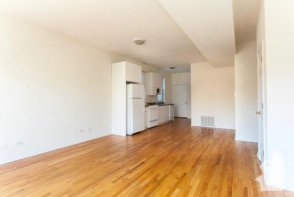 3 bed, 2.0 bath, $3,195 — Photo 3