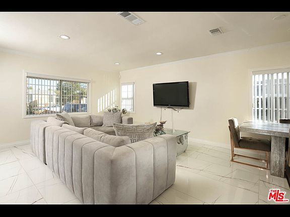 5th image of 7437 Beck Ave
