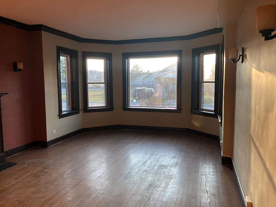 1st image of 853 Wentworth Ave #1