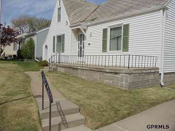 3rd image of 5816 Oak St