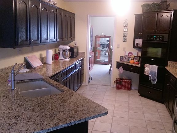 3rd image of 3670 Hillsdale Dr