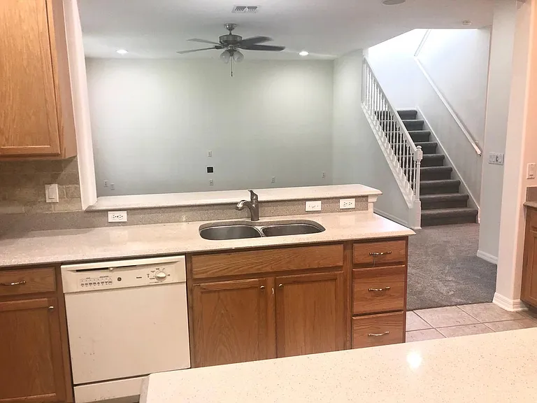 1921 Crown Hill Blvd — Photo 21