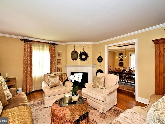 4th image of 280 Griffen St