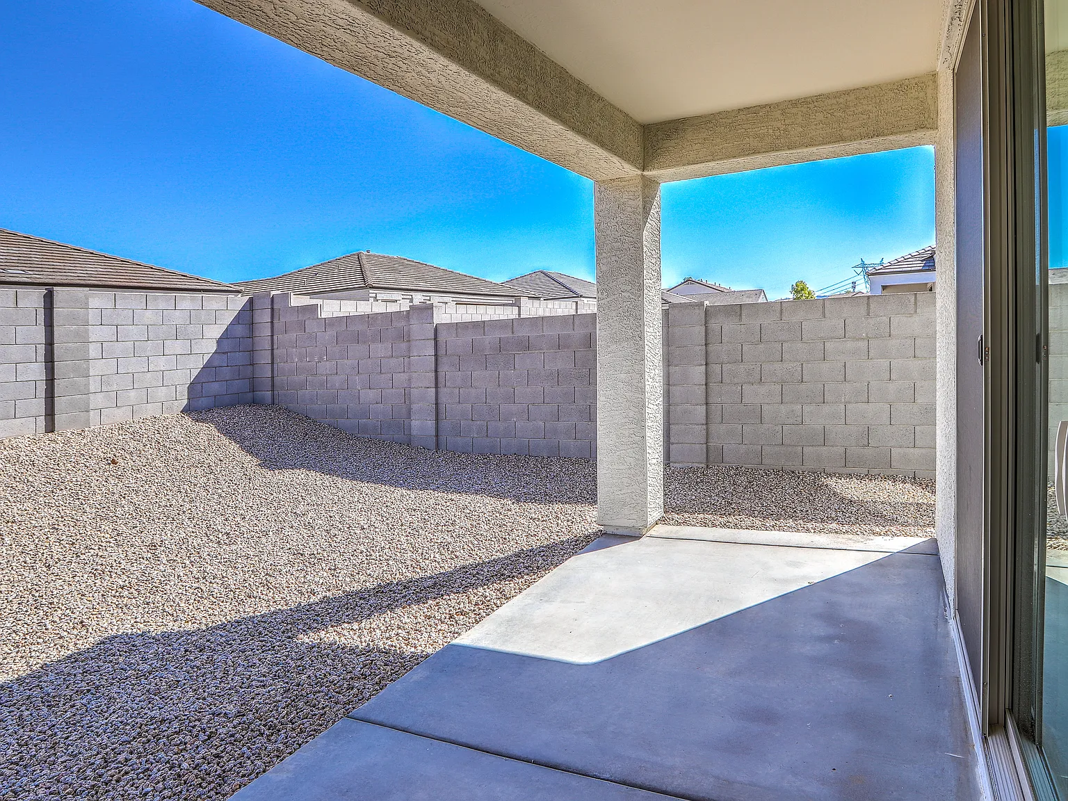 4 bed, 2362 sqft, $2,250 — Photo 3