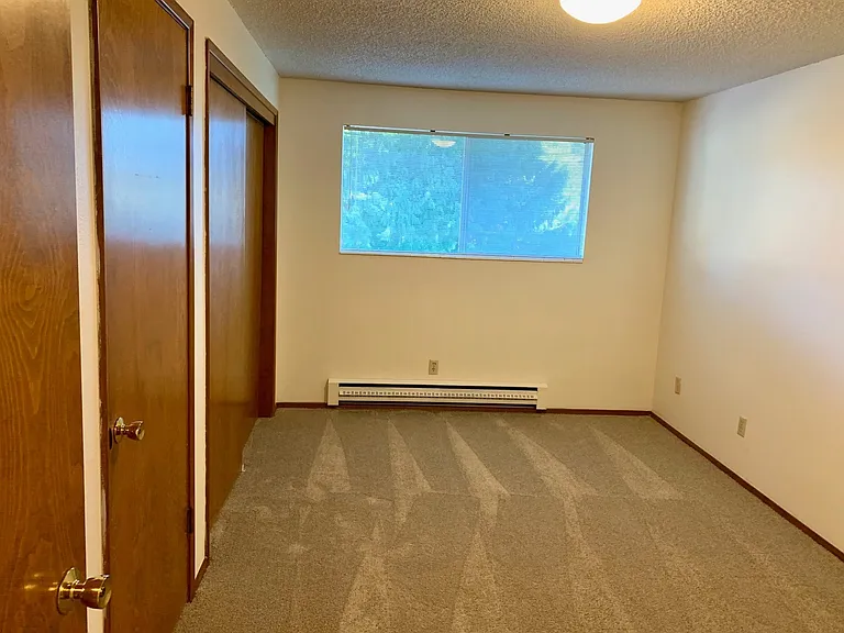 407 Live In The Heart Of The Greenwood Retail Core, Walk To Everything! — Photo 25