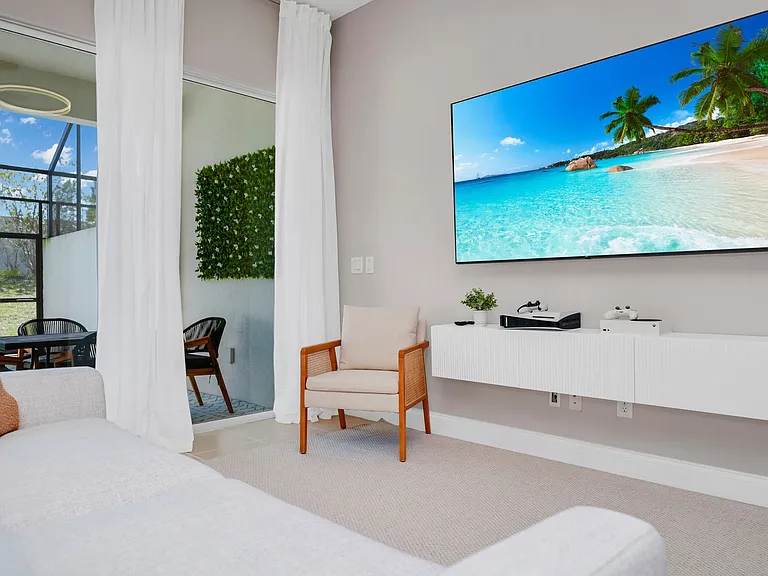 302 Captiva Dr — Photo 15