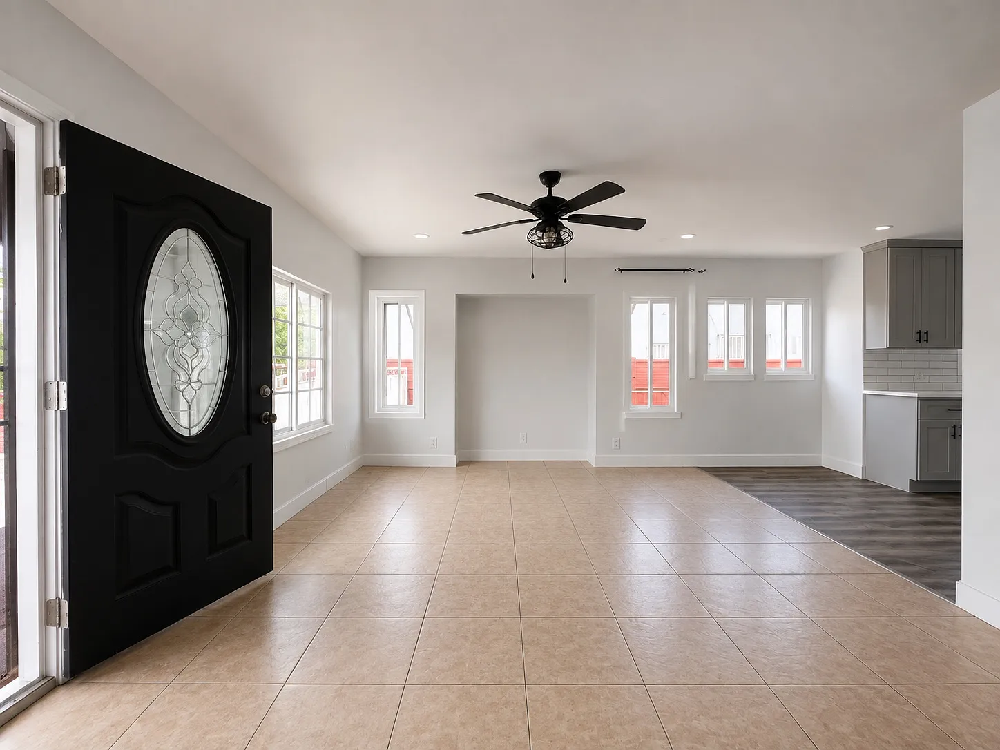 3 bed, 1100 sqft, $3,600 — Photo 2