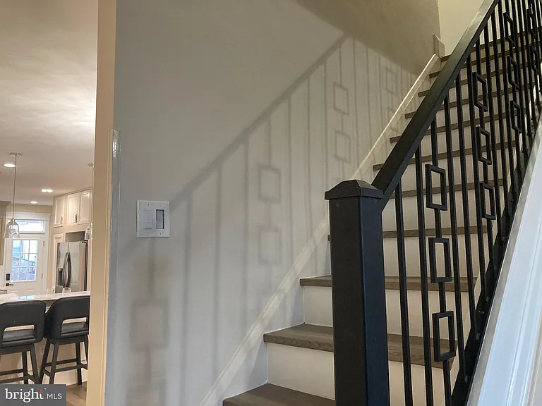 3027 Shannon Dr — Photo 8