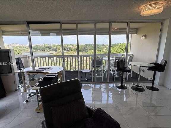 5th image of 6901 Environ Blvd APT 6C