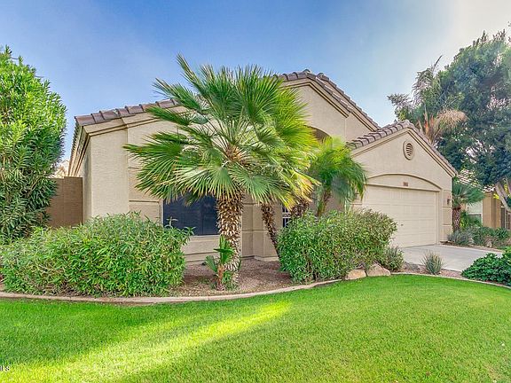 2nd image of 3531 S Barberry Pl