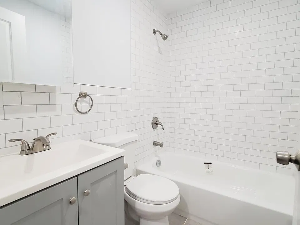 480 Bergen Ave #2F