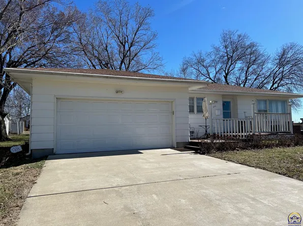 402 Montana Ave, Holton, KS 66436