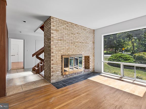 4th image of 14519 Barkwood Dr