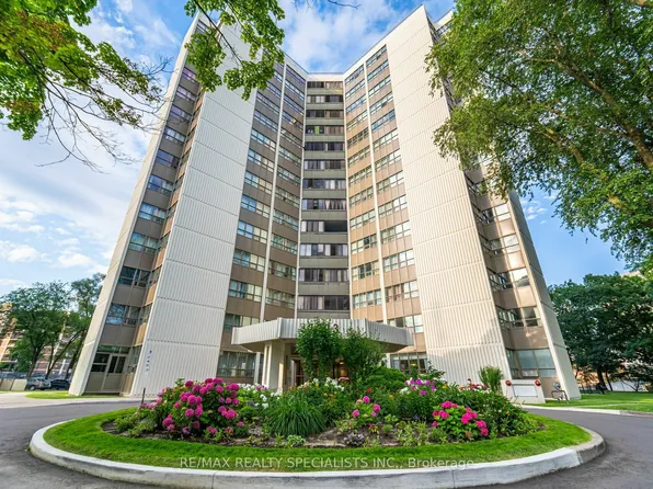 2323 Confederation Pkwy #1008, Mississauga, ON L5B 1R6